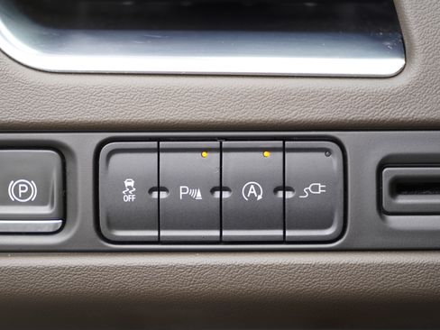 Used 2021 Chevrolet Suburban LT w/ Rear Media and Nav Package RWD image 21