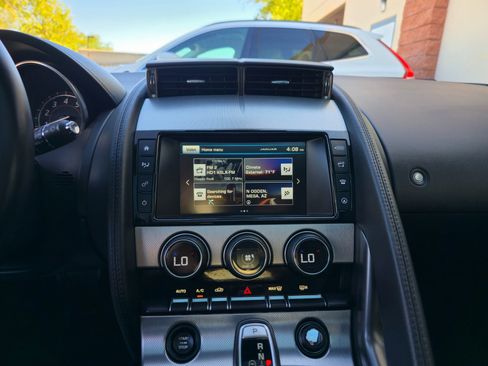 Used 2016 Jaguar F-TYPE Coupe image 18