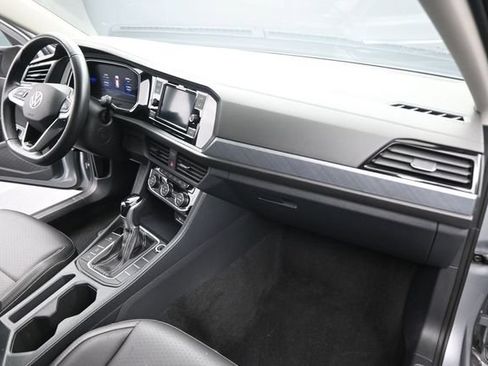 Used 2024 Volkswagen Jetta SE FWD image 27