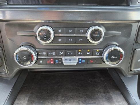 Used 2024 Ford F250 Lariat w/ Lariat Ultimate Package AWD/4WD image 27
