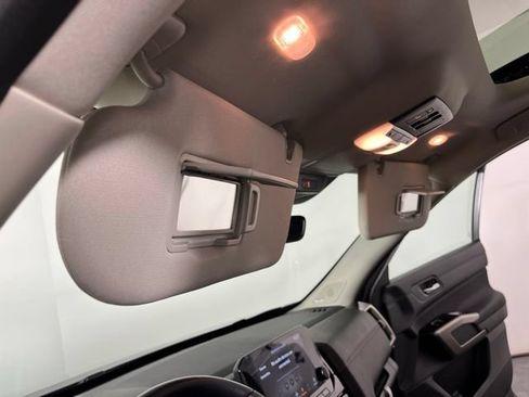 Certified 2025 Nissan Pathfinder Platinum FWD image 37