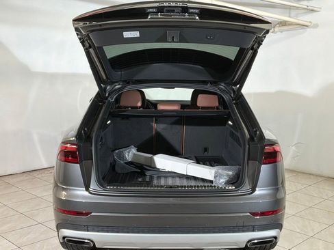 Used 2025 Audi Q8 Premium w/ Convenience Package image 23