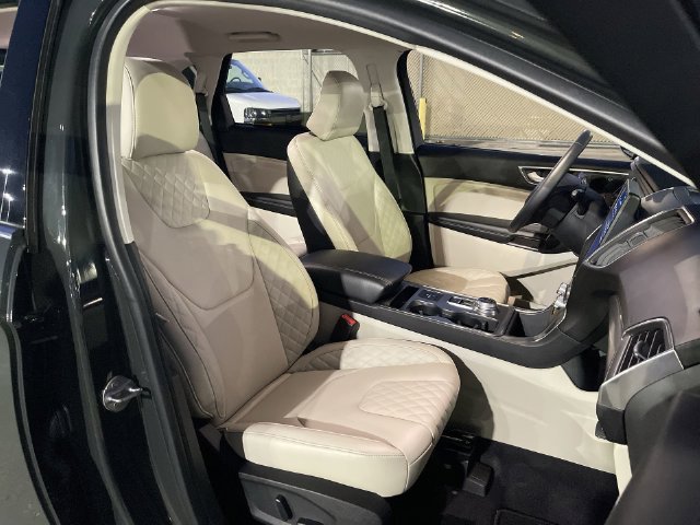 Used 2024 Ford Edge Titanium AWD/4WD image 27