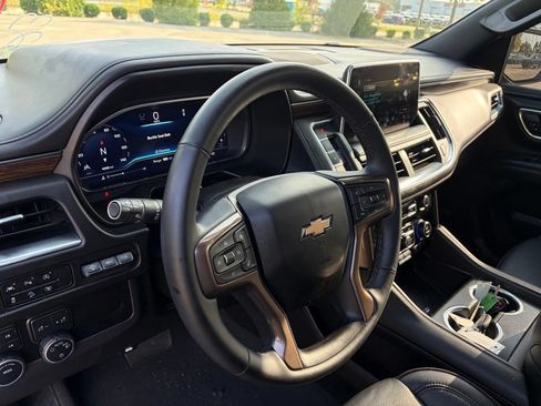 Used 2023 Chevrolet Tahoe High Country AWD/4WD image 15