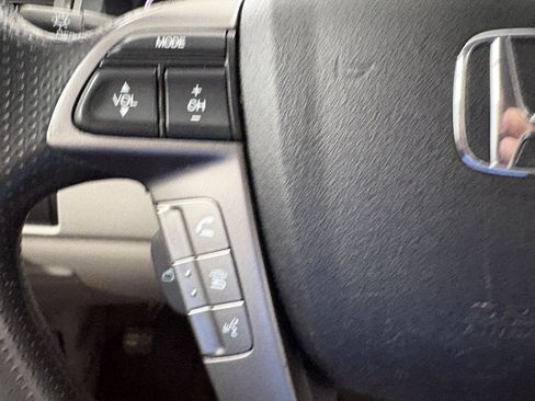 Used 2016 Honda Odyssey LX image 25