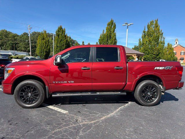 Used 2018 Nissan Titan PRO-4X w/ Pro-4x Convenience Package AWD/4WD image 9