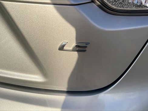Used 2022 Toyota Corolla LE FWD image 19