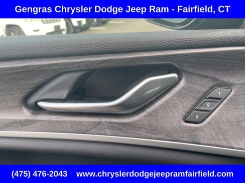 Used 2023 Jeep Grand Cherokee Limited w/ Luxury Tech Group II AWD/4WD image 46