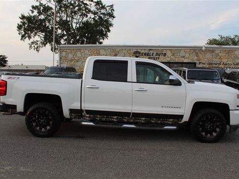 Used 2016 Chevrolet Silverado 1500 LT w/ All Star Edition AWD/4WD image 8
