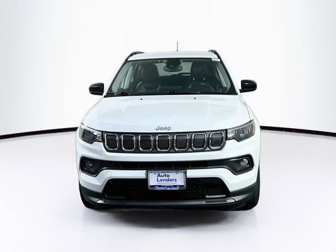 Used 2022 Jeep Compass Latitude w/ Convenience Group AWD/4WD image 2