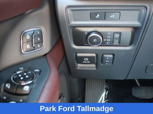 Used 2023 Ford Expedition Max Limited AWD/4WD image 18
