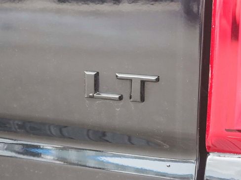 Used 2020 Chevrolet Silverado 1500 LT Trail Boss w/ Midnight Edition image 10