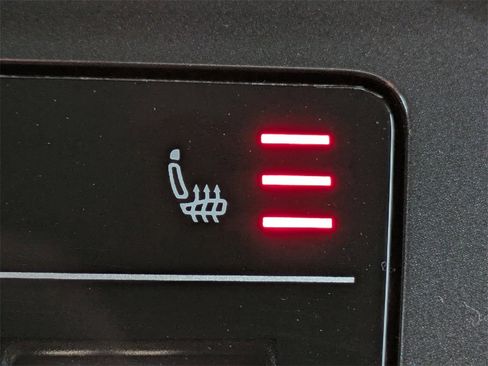 Used 2023 Volkswagen Tiguan SE R-Line image 30