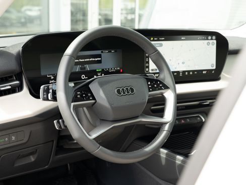 New 2026 Audi Q3 quattro 2.0T AWD/4WD image 11