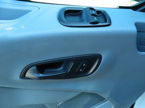 Used 2017 Ford Transit 250 130 Low Roof RWD image 21