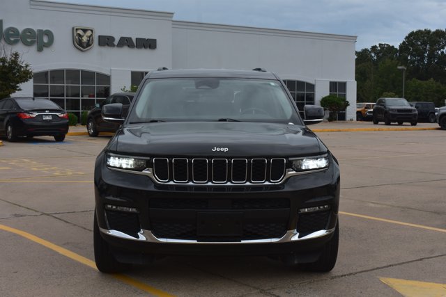 Used 2023 Jeep Grand Cherokee L Limited AWD/4WD image 2