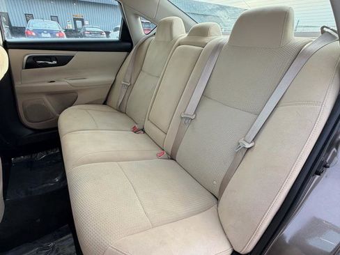 Used 2015 Nissan Altima 2.5 SV w/ Convenience Package image 24