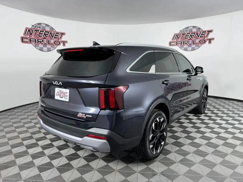 Used 2025 Kia Sorento EX AWD/4WD image 7