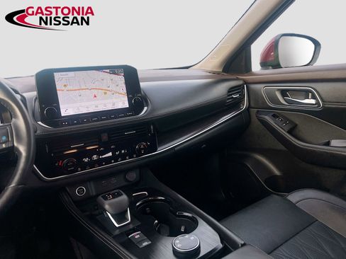 Used 2023 Nissan Rogue Platinum w/ Platinum Premium Package image 32