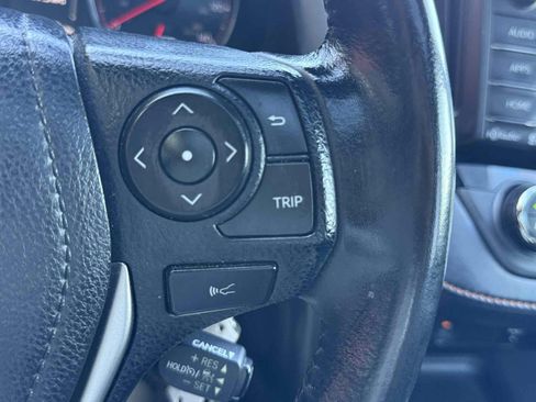 Used 2018 Toyota RAV4 SE w/ All Weather Liner Package FWD image 24