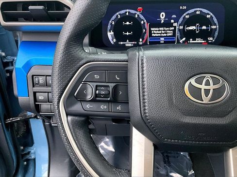 Used 2025 Toyota 4Runner TRD Off-Road image 18