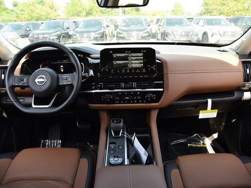 New 2025 Nissan Pathfinder Platinum w/ Cargo Package image 8