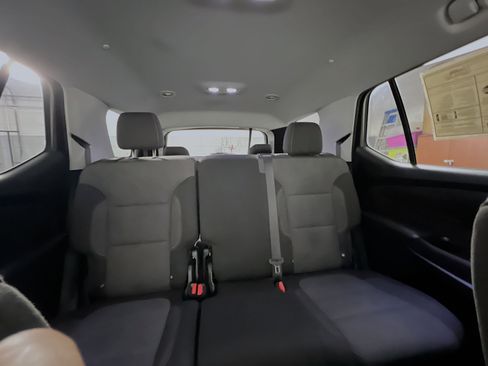 Used 2019 Chevrolet Traverse LS FWD image 33