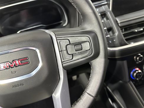 Used 2024 GMC Yukon SLT image 18