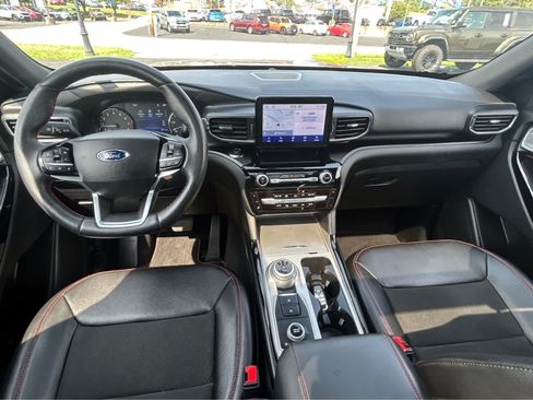 Used 2022 Ford Explorer ST-Line w/ Class IV Trailer Tow Package AWD/4WD image 17