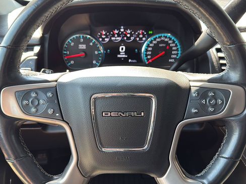Used 2019 GMC Yukon Denali w/ Denali Ultimate Package AWD/4WD image 17