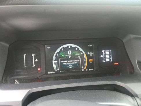 Used 2025 Toyota 4Runner SR5 AWD/4WD image 6
