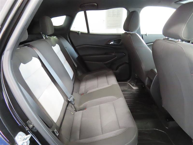 Used 2024 Chevrolet Trax RS FWD image 26