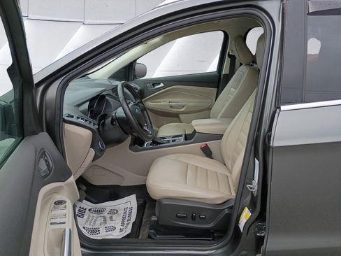 Used 2019 Ford Escape Titanium AWD/4WD image 10
