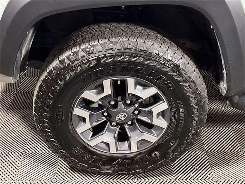 Certified 2023 Toyota Tacoma TRD Off-Road image 28