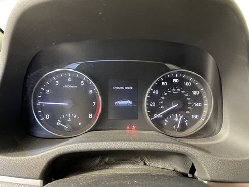 Used 2018 Hyundai Elantra Value Edition FWD image 5