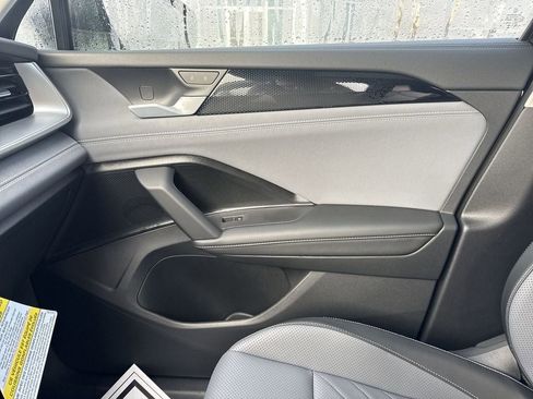 New 2026 Volkswagen Tiguan SE AWD/4WD image 23