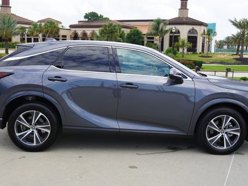 Used 2025 Lexus RX 350 FWD w/ Technology Package image 4