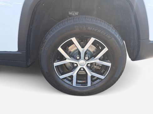 Certified 2023 Jeep Grand Cherokee L Limited AWD/4WD image 34