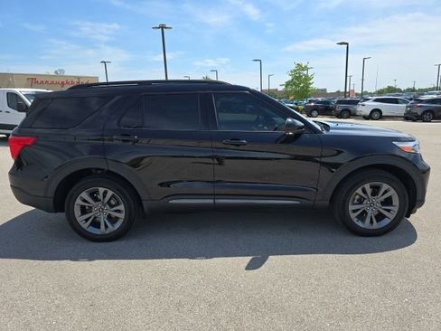 Certified 2023 Ford Explorer XLT w/ Equipment Group 202A AWD/4WD image 6