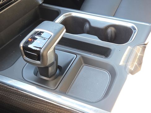 Used 2025 Chevrolet Silverado 1500 LT Trail Boss w/ Convenience Package II AWD/4WD image 29