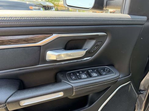 Used 2019 RAM 1500 Laramie AWD/4WD image 20