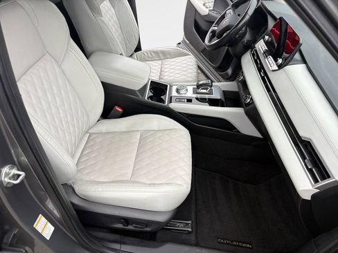 Used 2022 Mitsubishi Outlander SEL AWD/4WD image 26