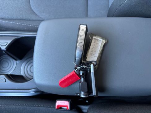 Used 2025 Kia K4 LXS image 21