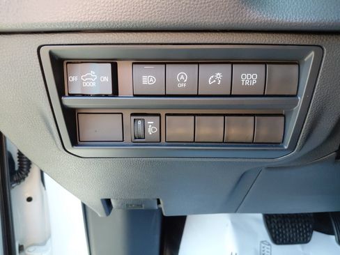 Used 2023 Toyota Tundra SR5 AWD/4WD image 34