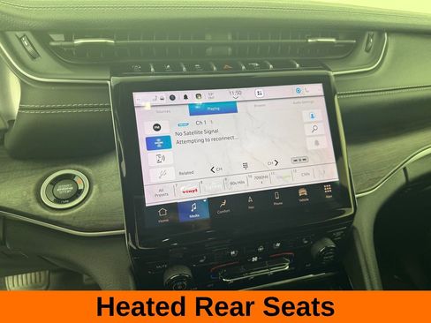 Used 2023 Jeep Grand Cherokee L Limited w/ Luxury Tech Group II image 16