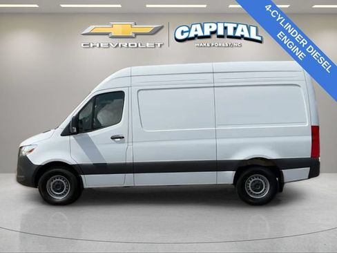 Used 2025 Mercedes-Benz Sprinter 2500 image 3