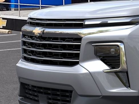 New 2026 Chevrolet Traverse LT w/ Sun and Wheel Package FWD image 13