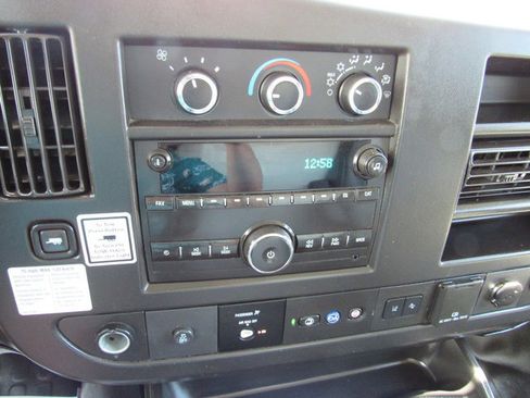 Used 2021 GMC Savana 3500 Extended w/ Power Convenience Package RWD image 30
