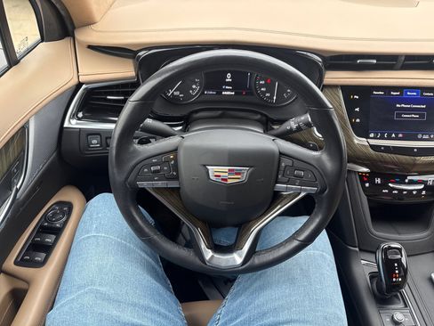 Used 2020 Cadillac XT6 Premium Luxury w/ Platinum Package image 14