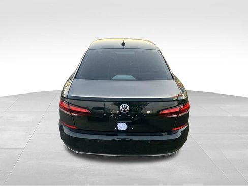 Used 2022 Volkswagen Passat 2.0T FWD image 11